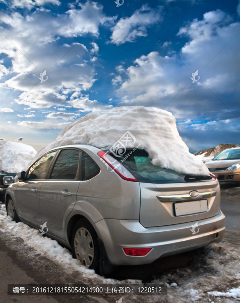 汽車下的雪帽