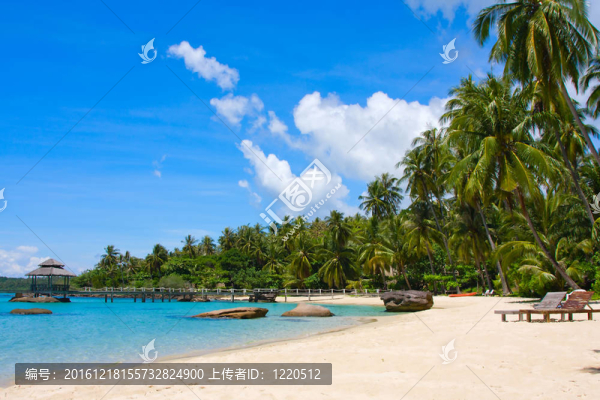 在Koh,Kood島美麗的熱帶海灘；泰國