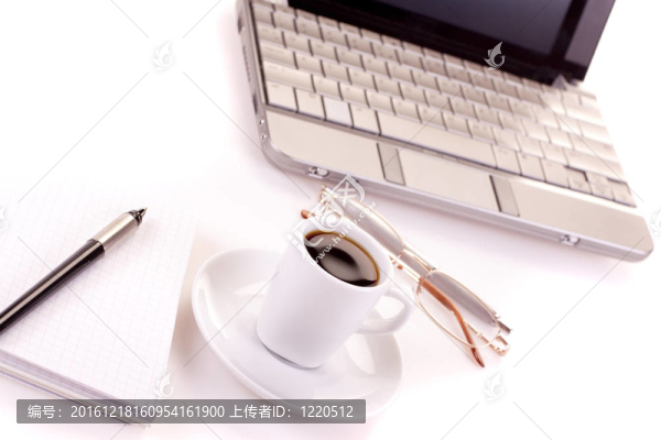 個人電腦；筆記型電腦