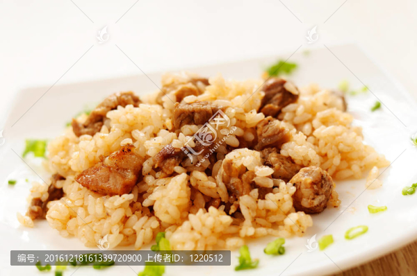 一個用肉美味的飯