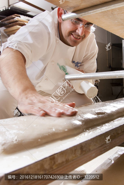 Baker做面包