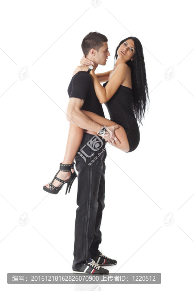 戀愛中的年輕情侶-男人手上的女人