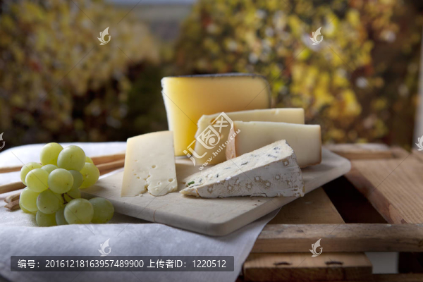 奶酪和葡萄
