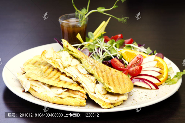 豆腐三明治醬和堅(jiān)果