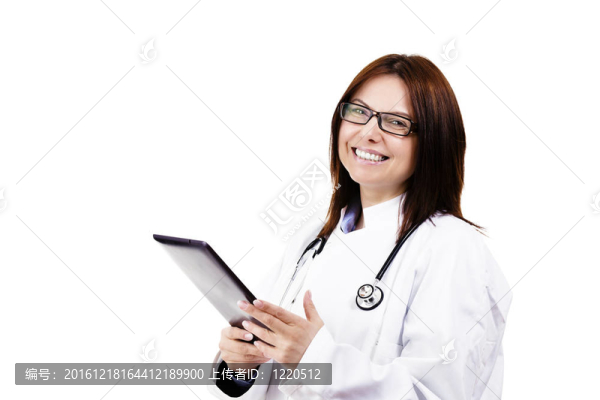 快樂的女醫(yī)生與白色背景的平板電腦
