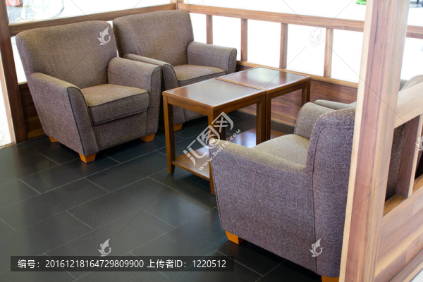 現(xiàn)代咖啡室內(nèi)