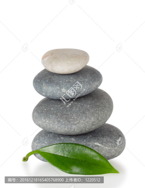 石頭金字塔