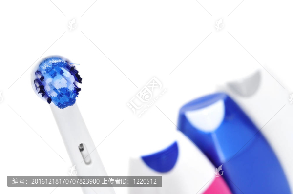 電動(dòng)牙刷和牙膏