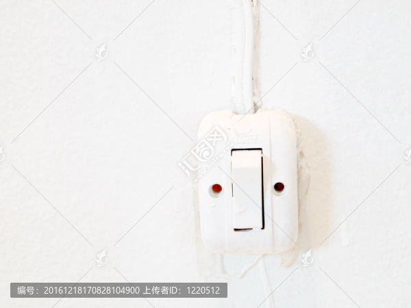 電源開關(guān)