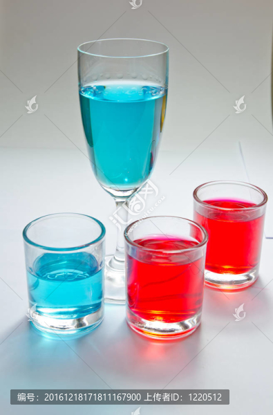彩色玻璃酒精