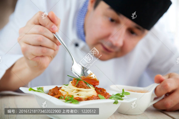 餐廳男廚師