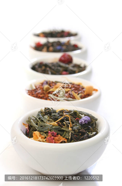 各種碗優(yōu)質(zhì)茶葉混合；白色