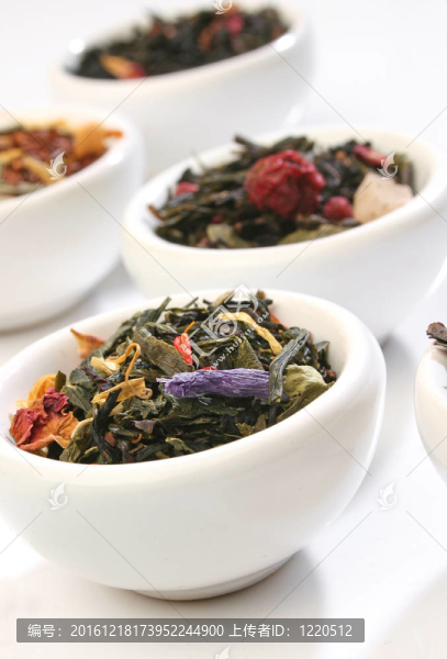 各種碗優(yōu)質(zhì)茶葉混合；白色