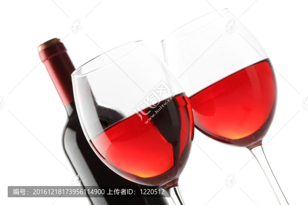 兩杯紅酒和一瓶隔離