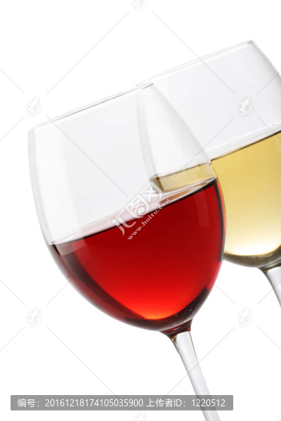 兩杯酒，一杯紅的，另一杯白的