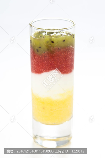 無攪拌的水果杯
