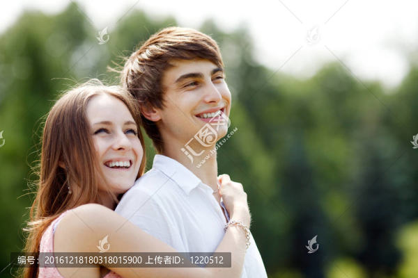年輕的夫婦