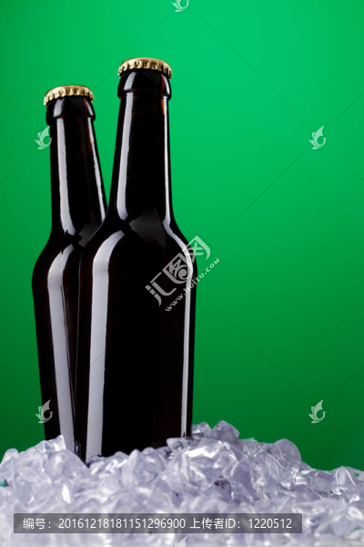 兩瓶啤酒