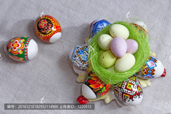 五彩斑斕的復(fù)活節(jié)彩蛋