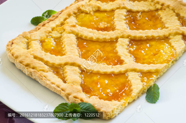 果餡餅充滿杏片