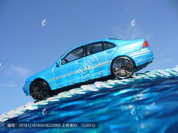 小型車