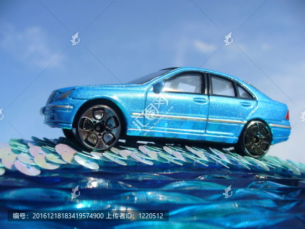小型車