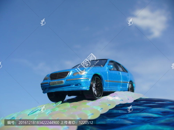 小型車