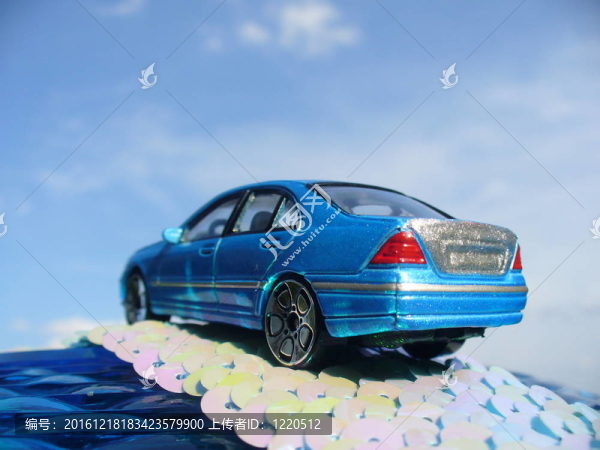 小型車