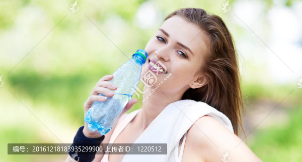 運動的女人