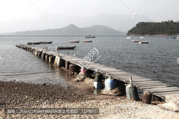 海岸木碼頭