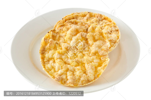 玉米減肥餅干在盤子里
