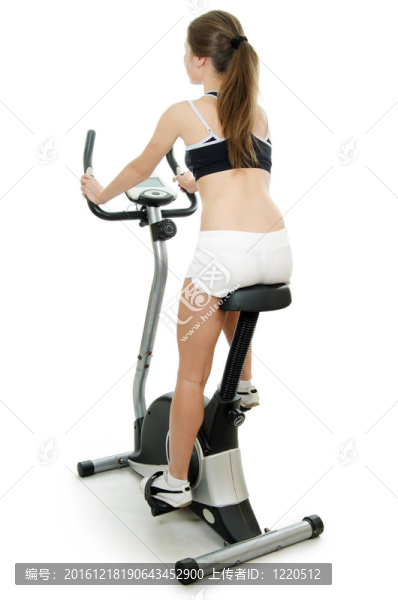 女孩是從事一個velosimulator