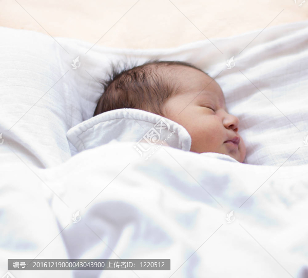 沉睡的嬰兒