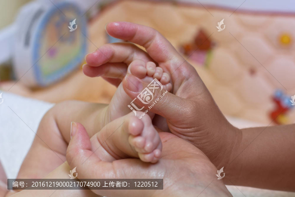 寶寶的腳按摩