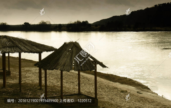 空蕩蕩的海灘