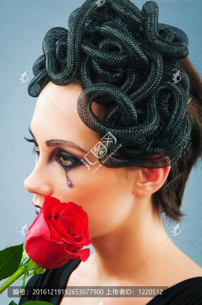 女人描繪概念和邪惡（Medusa,Gorgon）
