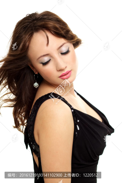 年輕優(yōu)雅的女人與美麗的頭發(fā)