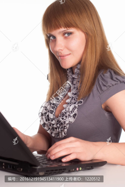 女孩用的筆記本電腦