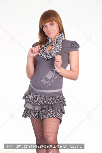 戴眼鏡的漂亮女孩