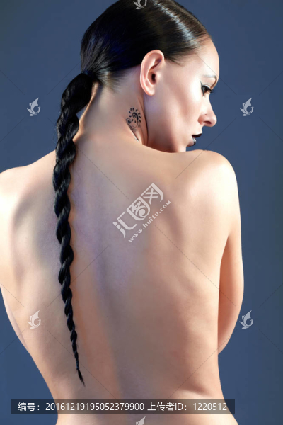 后面的女人