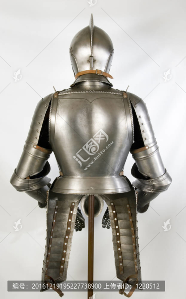 中世紀騎士盔甲。士兵對對手武器的金屬防護