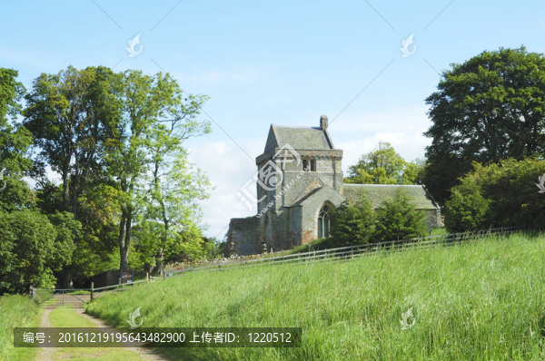 克賴頓添教堂和跟蹤