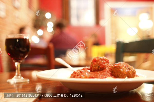 意大利面和肉丸