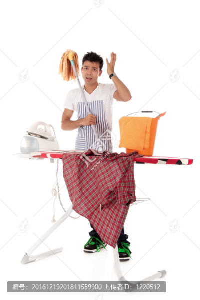 年輕英俊的尼泊爾男人；熨燙；清潔
