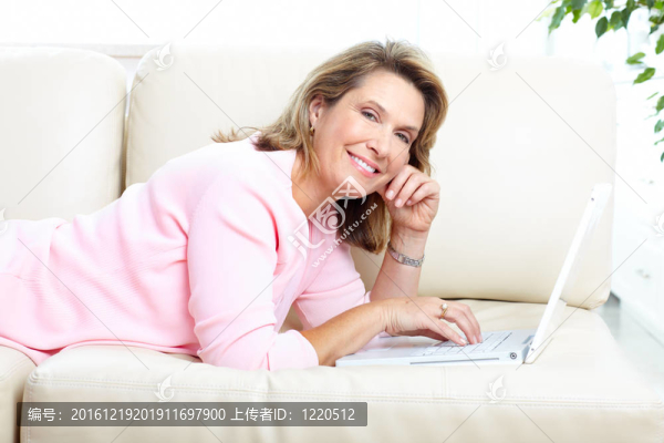 女人的筆記本電腦