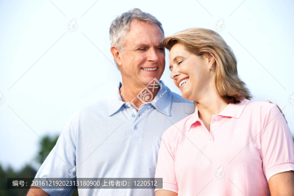 老年夫婦