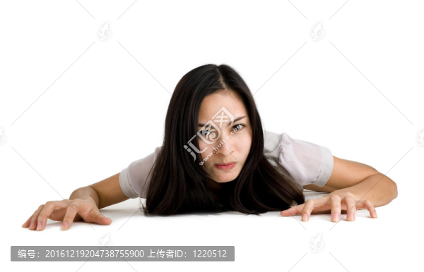 女人的四肢爬行