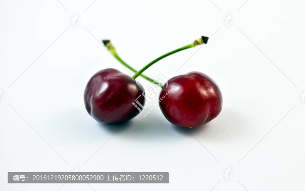 兩個(gè)櫻桃