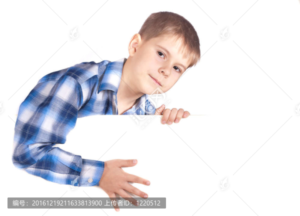 打著白旗的男孩