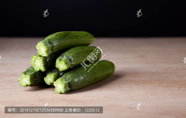 新鮮的南瓜樁